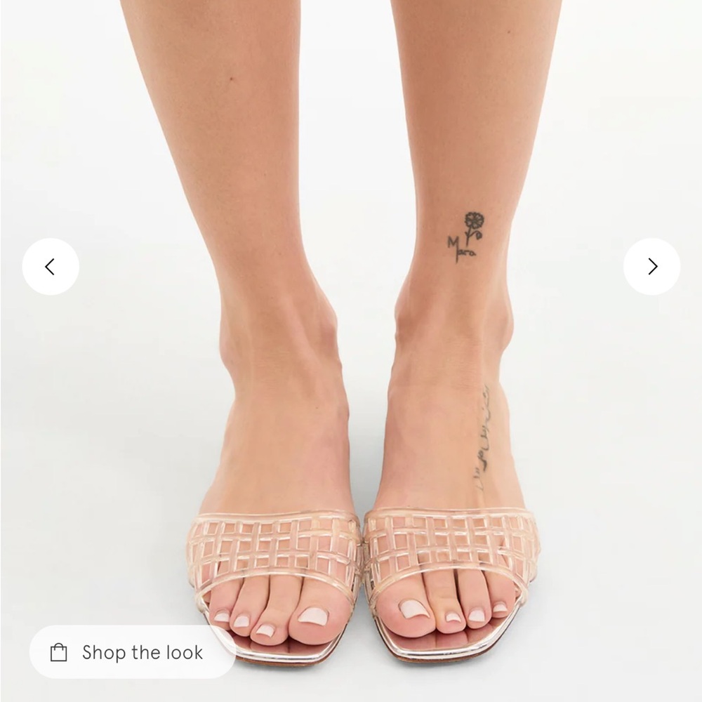 New arrival Veronica Beard Maris jelly silver sandal size 7 $195! Women's